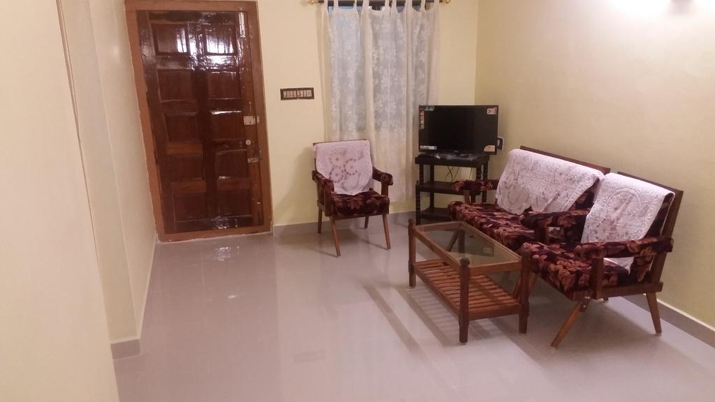 Able Homestay Thekkady Extérieur photo